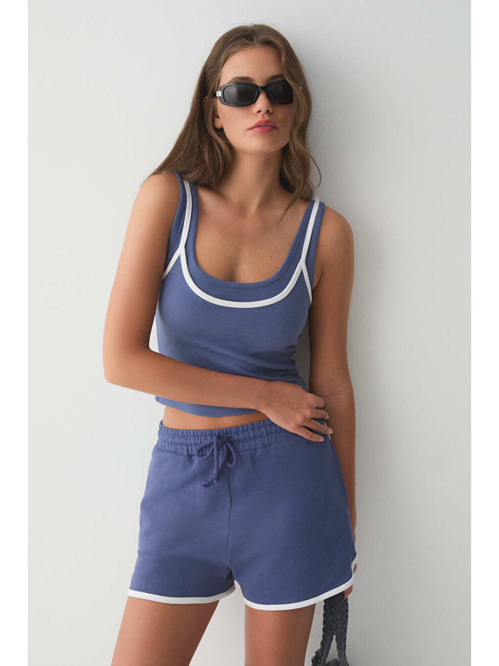 Patrıa Kadın Paçası Biye Detaylı Çift Cepli Mini Sweat Lacivert Şort-2