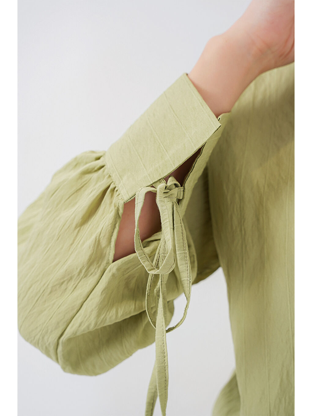 Kadın Oversize Bağcıklı Gömlek 5954 - E.Yeşil-4