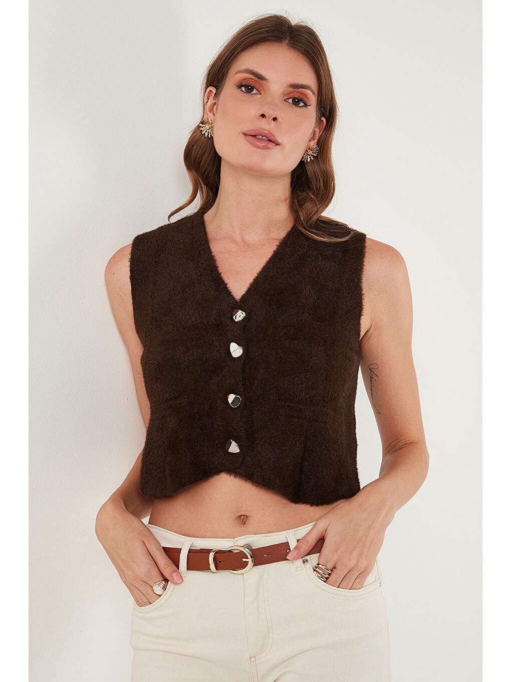 Kahverengi Regular Fit V Yaka Yumuşak Dokulu Düğmeli Yelek 4615241-4