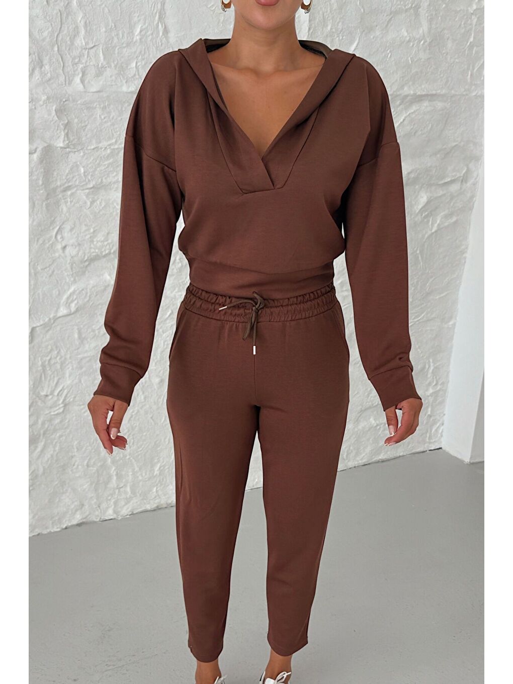 Kadın Kahverengi V Yaka Kapüşonlu Crop Eşofman Modal Kumaş Alt-Üst Takım-2