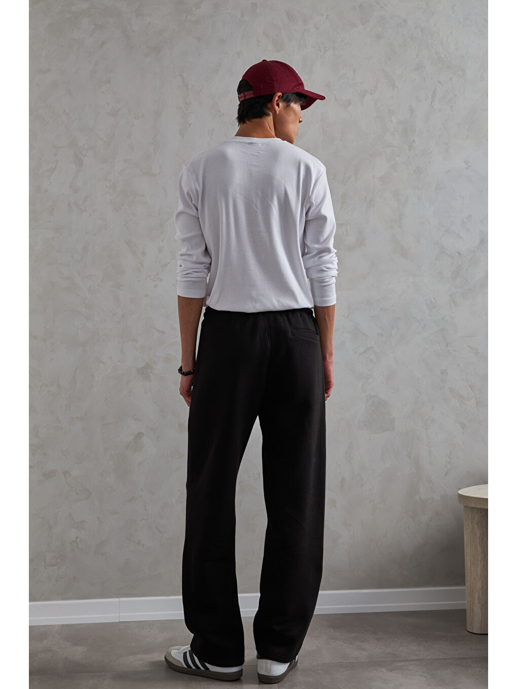 Siyah Erkek Önü Dikiş Detaylı Baggy Eşofman Altı-4