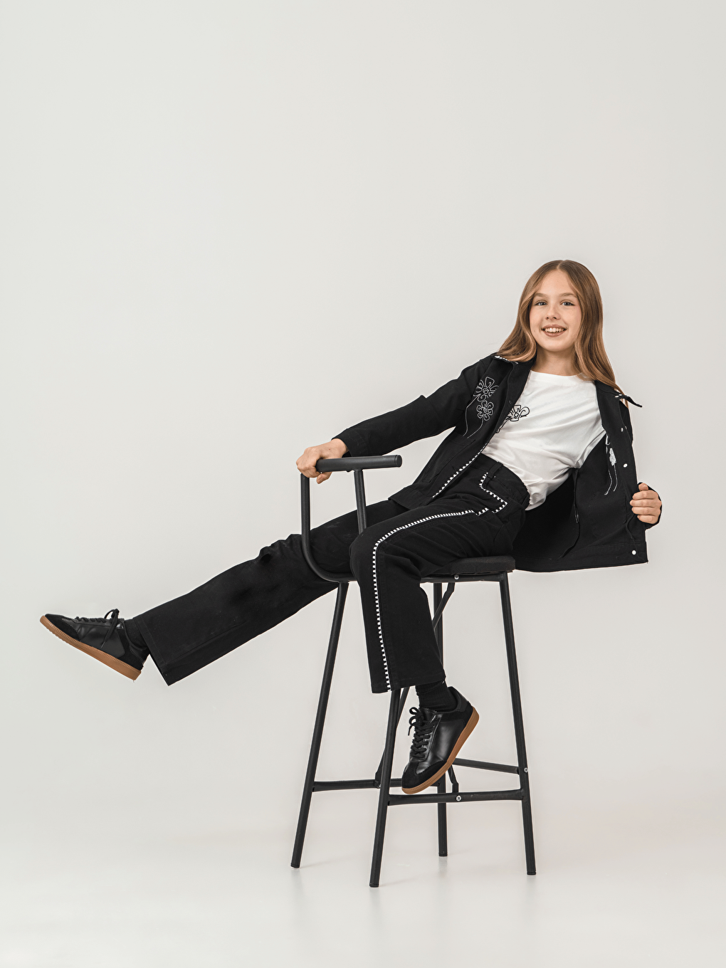 Siyah Pamuklu Ceket Pantolon Tişörtlü Kız Çocuk 3lü Jean Takım-4