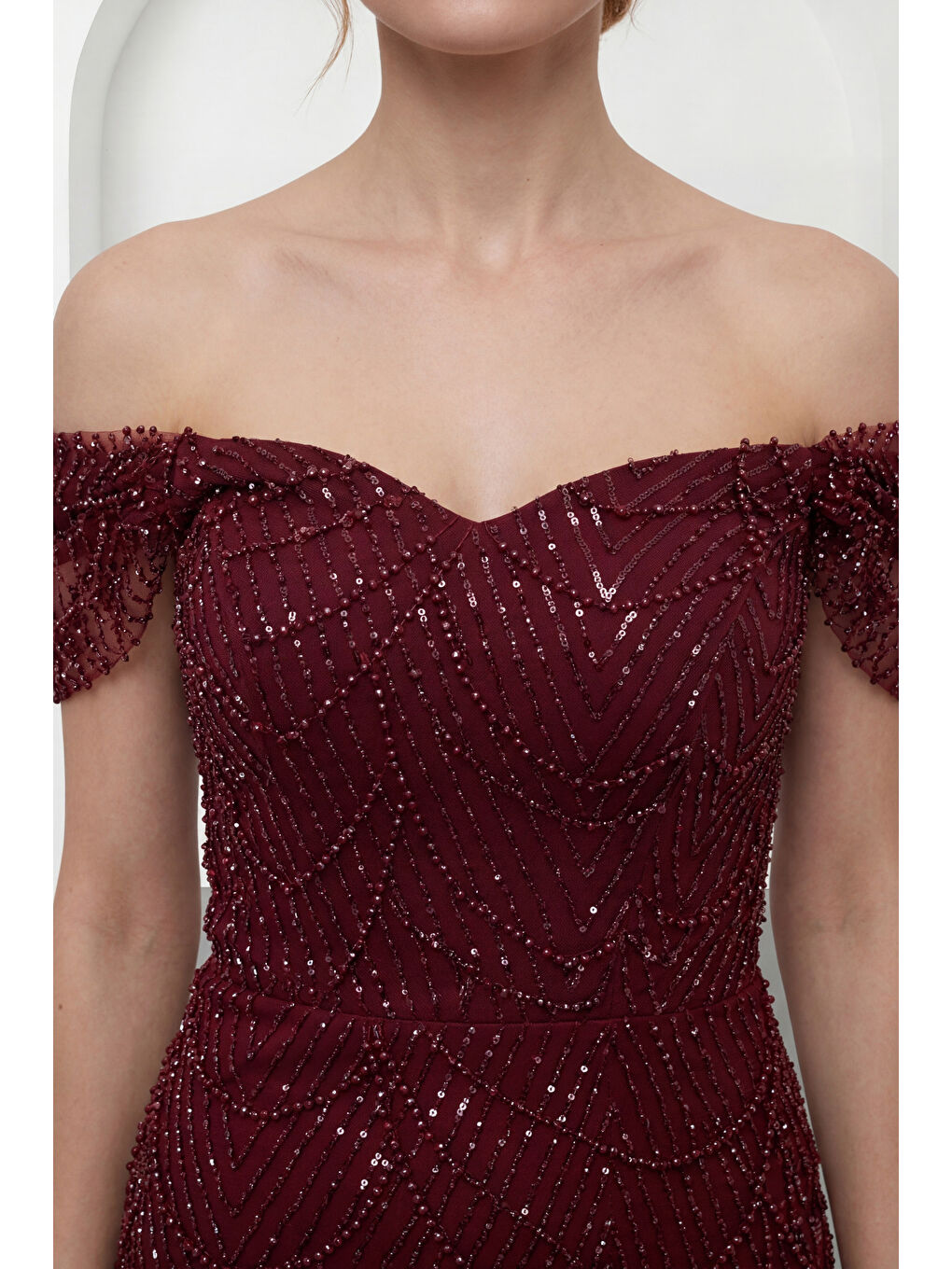 Kadın Bordo Kayık Yaka Boncuklu Uzun Abiye Elbise-2