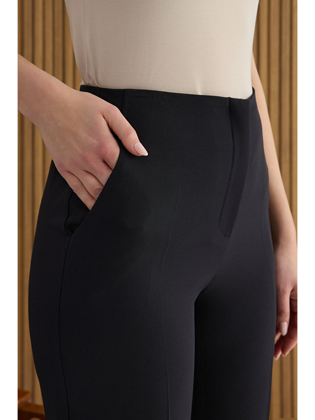 Siyah Dokuma Pantolon-4