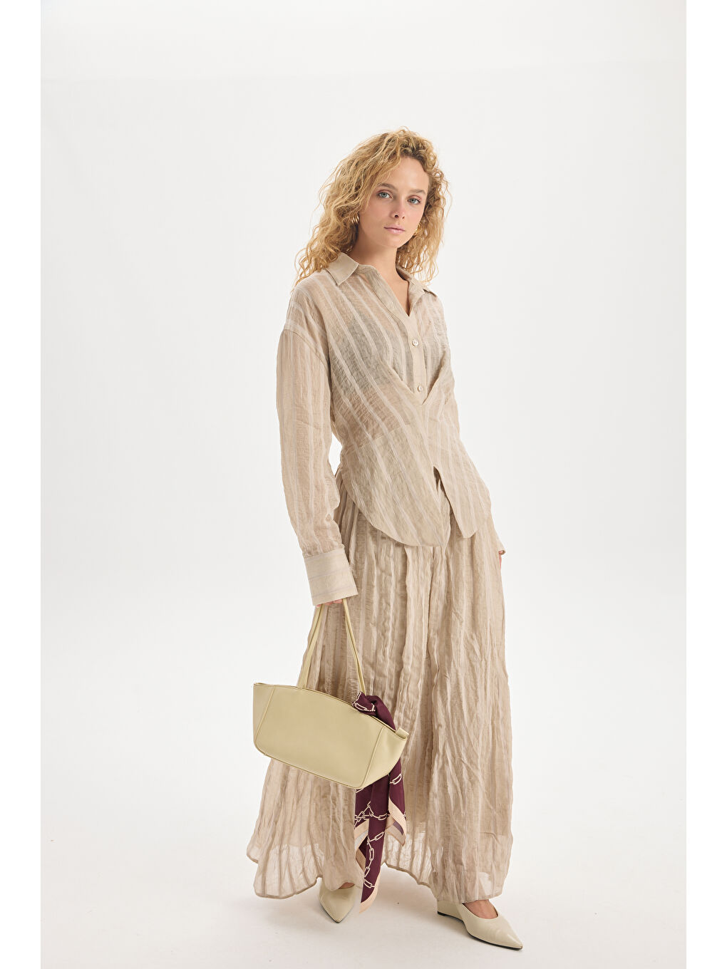 Vesper Üçgen Kesim Bağlamalı Bej Gömlek-1