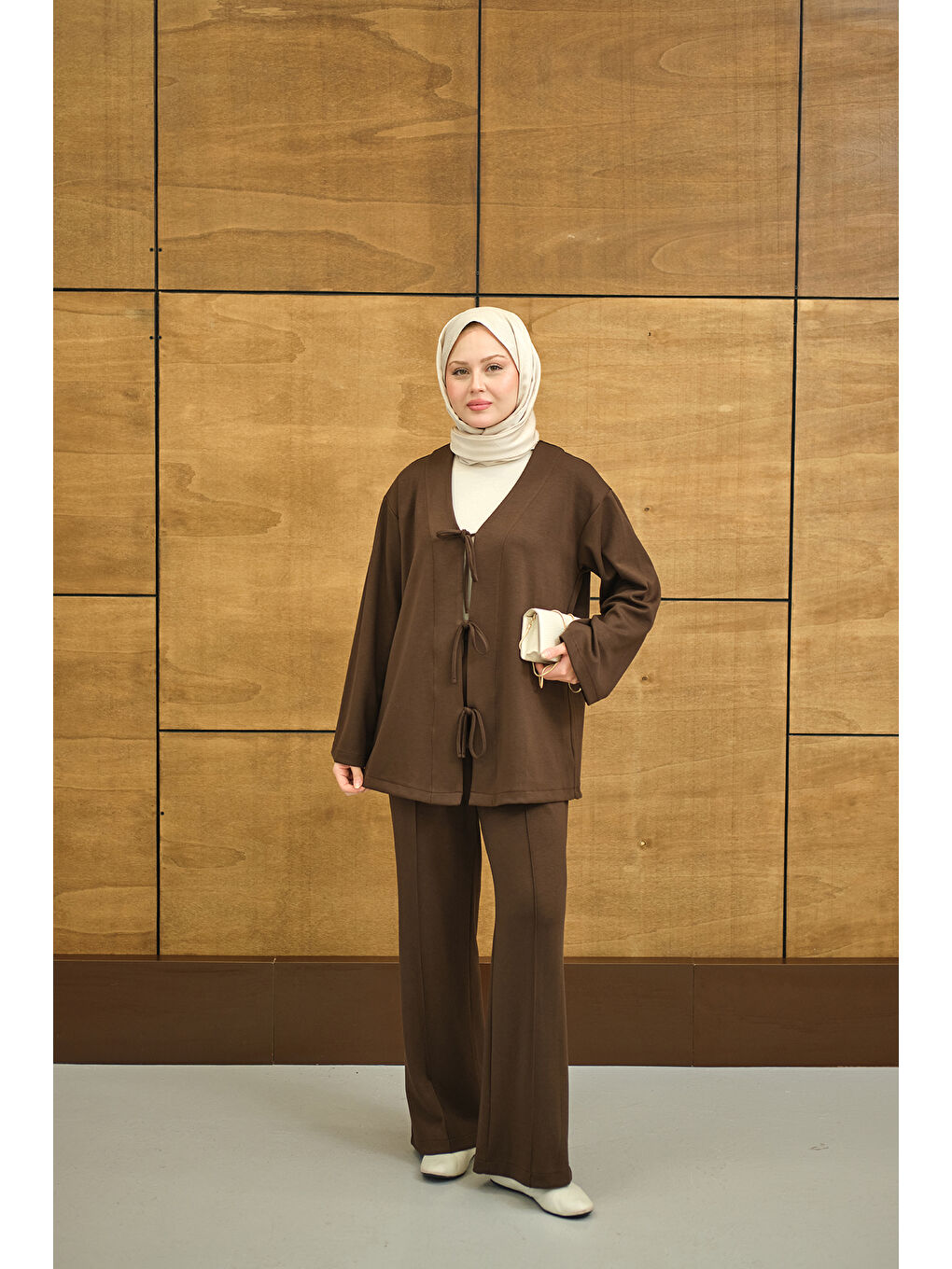 Kadın V Yaka Bağcıklı Regular Viskon Kimono Takım Kahverengi