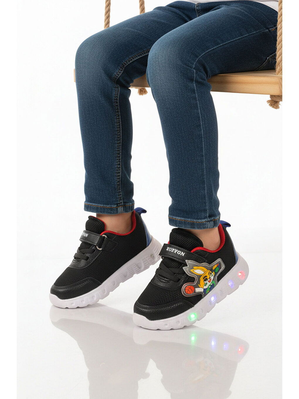 Siyah Cırtlı Işıklı Hafif Unisex Çocuk Spor Ayakkabı 1015 P-1