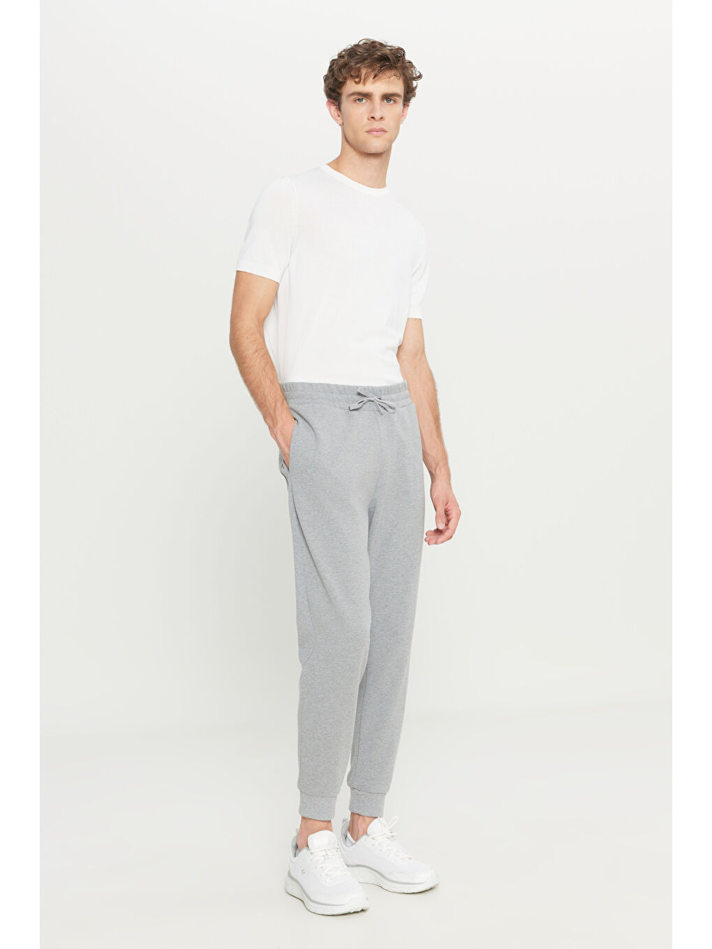 Erkek Gri Melanj Pamuklu Standart Fit Beli Bağlamalı Desenli Yan Cepli Eşofman Altı-1