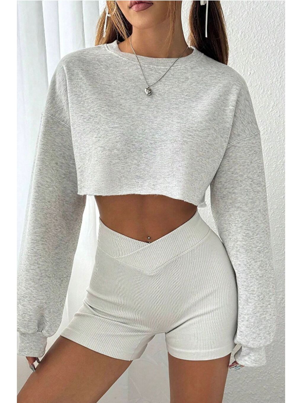 Kadın Gri Oversize Crop Bisiklet Yaka Şardonlu Sweatshirt-3