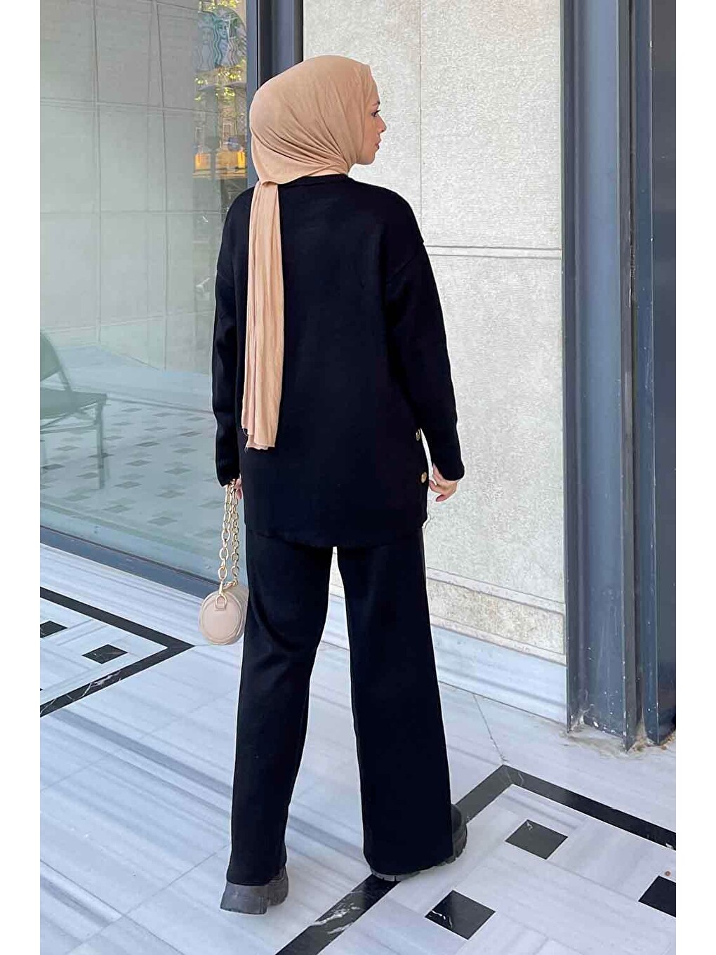 Yanlar Düğmeli Tesettür Takım Siyah-3