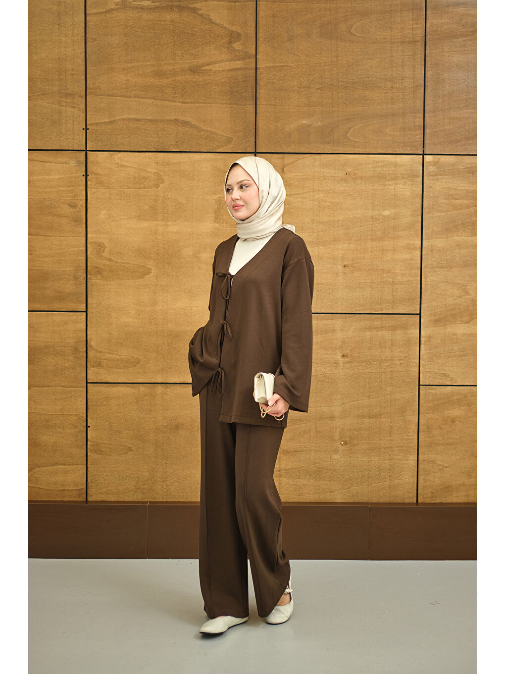 Kadın V Yaka Bağcıklı Regular Viskon Kimono Takım Kahverengi-2