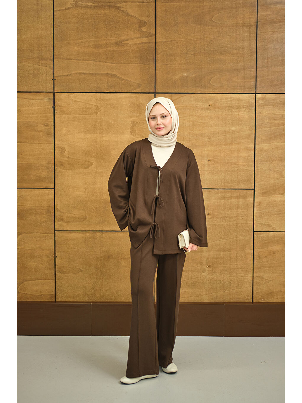 Kadın V Yaka Bağcıklı Regular Viskon Kimono Takım Kahverengi-3