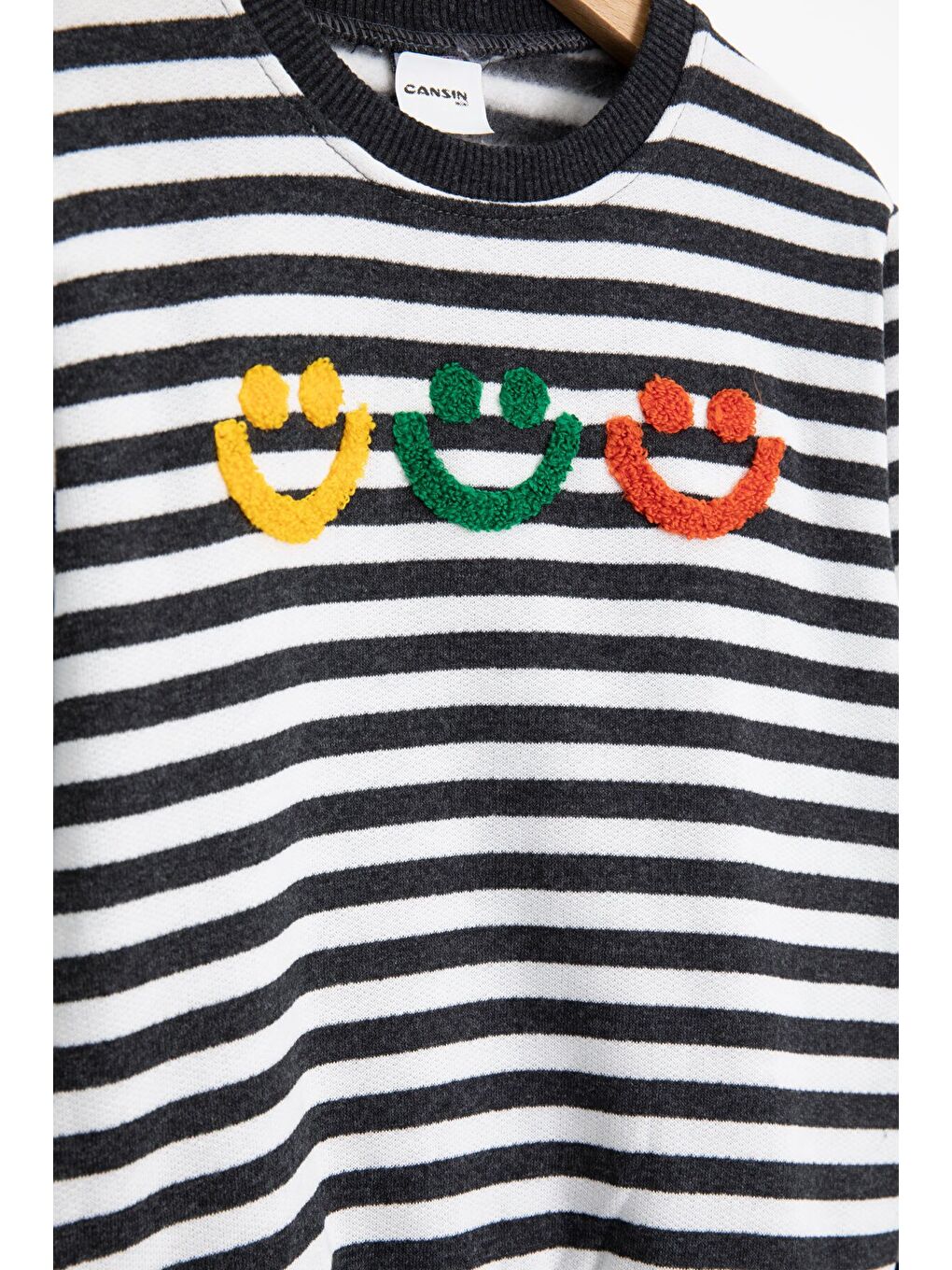 Gri Füme Erkek Çocuk Gülenyüz Nakışlı Çizgili Şardonlu Takım 23322-1