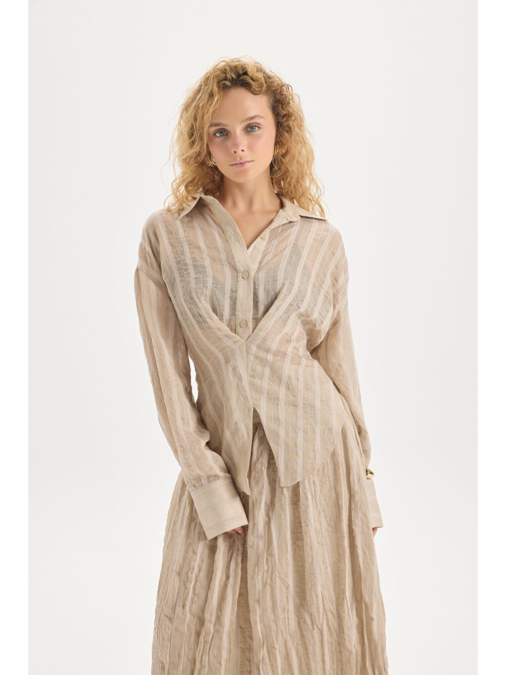 Vesper Üçgen Kesim Bağlamalı Bej Gömlek-5