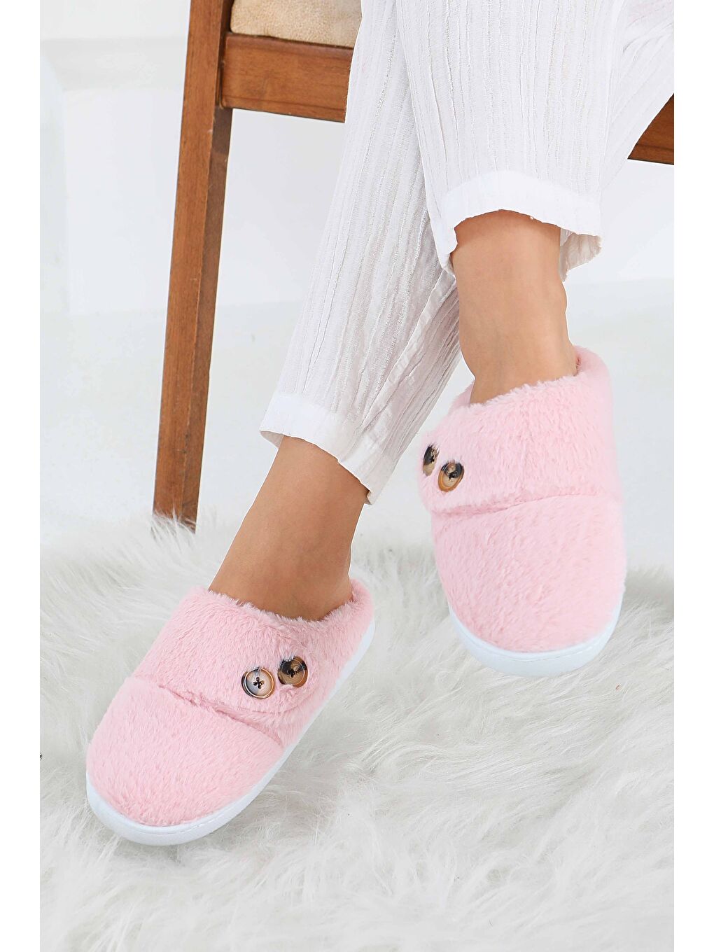 Pembe Kadın Pudra Düğmeli Düz Ev Terliği - 27777-PUDRA-1