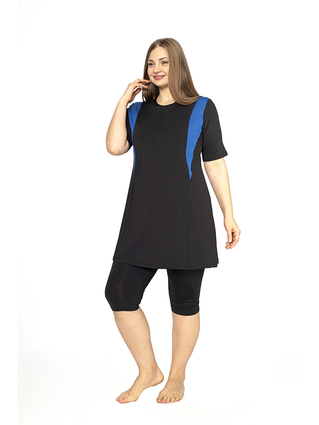 Siyah Kısa Kol Garnili Büyük Beden Yarı Kapalı Mayo 4310-1