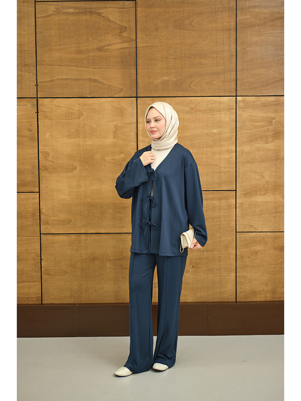 Kadın V Yaka Bağcıklı Regular Viskon Kimono Takım İndigo Mavi