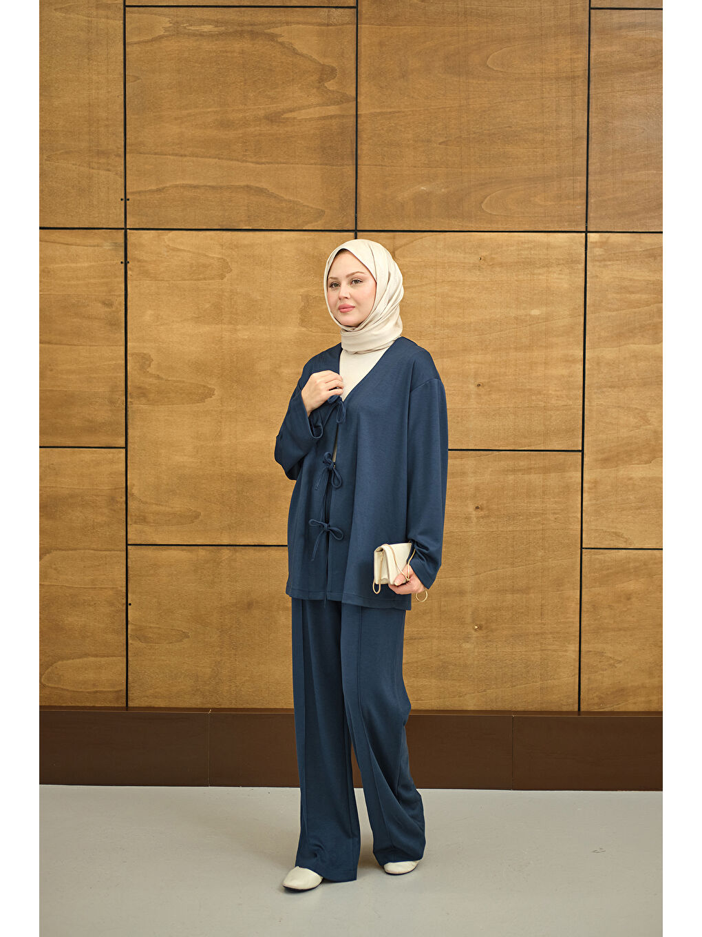 Kadın V Yaka Bağcıklı Regular Viskon Kimono Takım İndigo Mavi-1