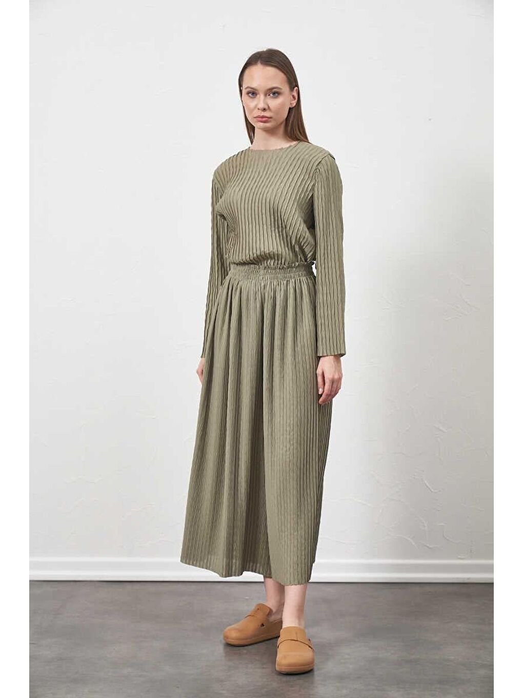 Yeşil Pliseli Pantolon Çağla-6