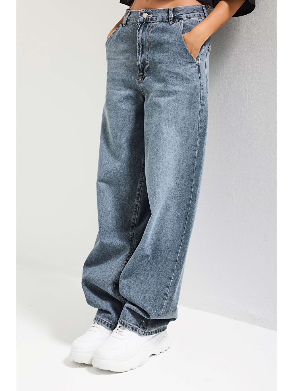 Mavi Kadın Jean Rengi 17s6-125 Skater Fit Bol Kesim Denim Jean