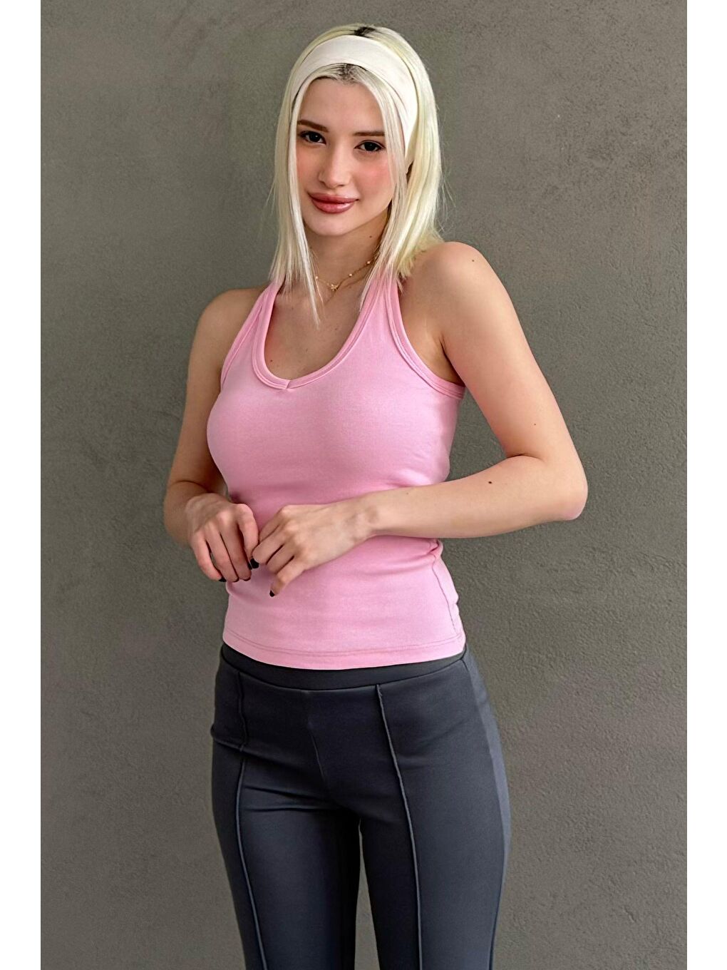 Pembe Basic Vücuda Oturan Kolsuz Kadın Atlet Mg2639-3