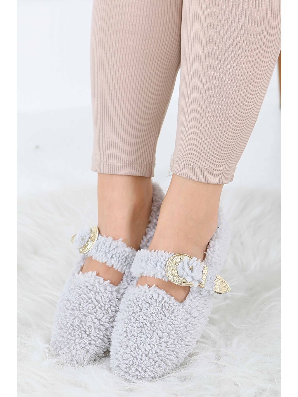 Kadın Gri Kemer Detaylı Pelüş Babet - 27910-GRI-1