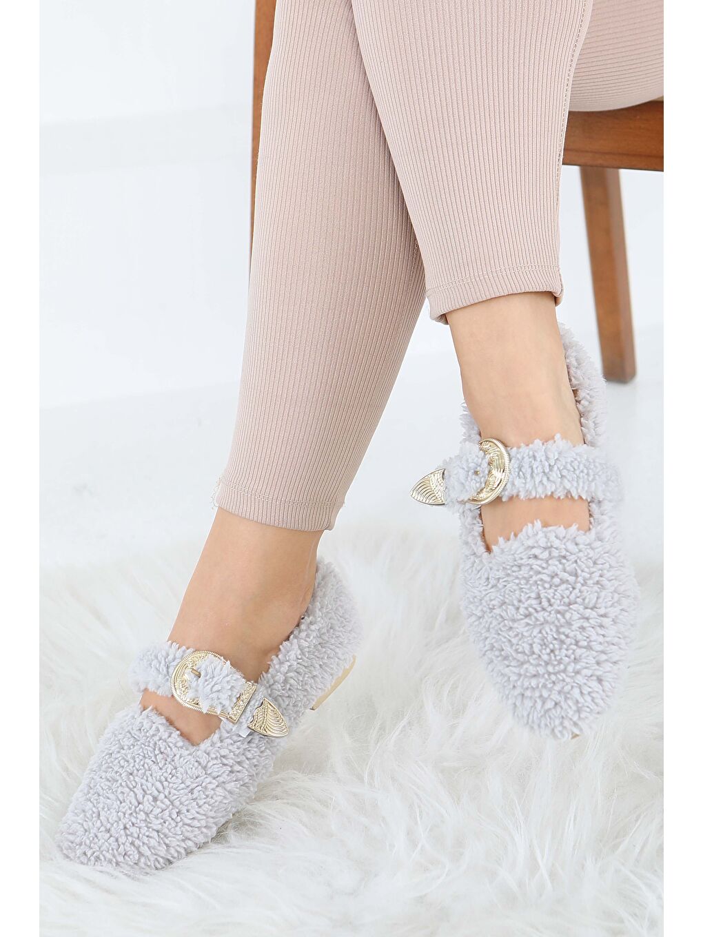 Kadın Gri Kemer Detaylı Pelüş Babet - 27910-GRI-2