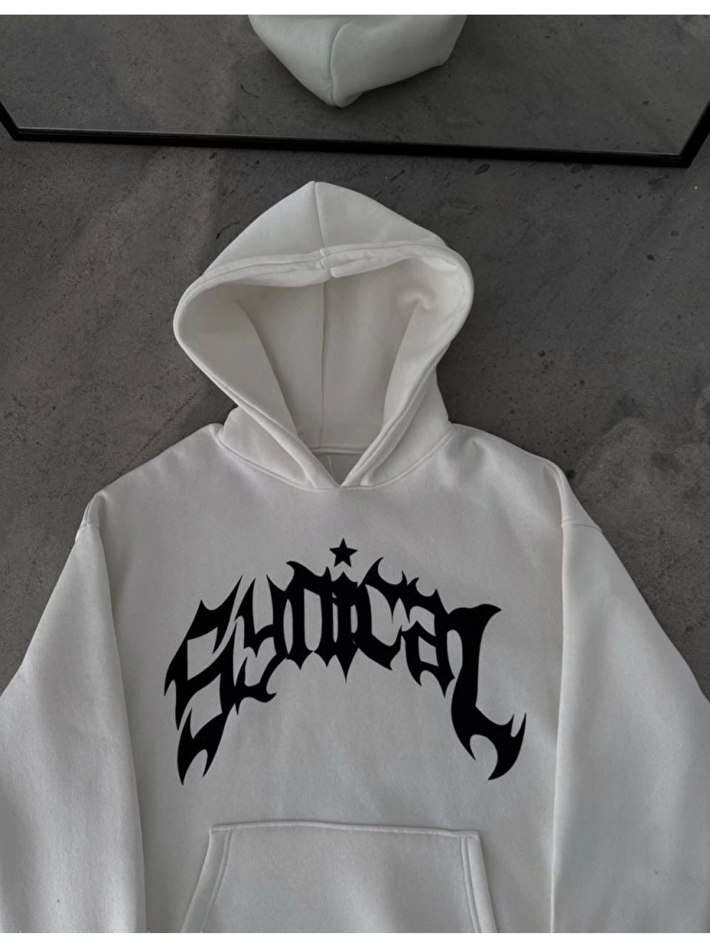 Üç İplik Kapüşonlu Baskılı Oversize Sweatshirt- Beyaz-1