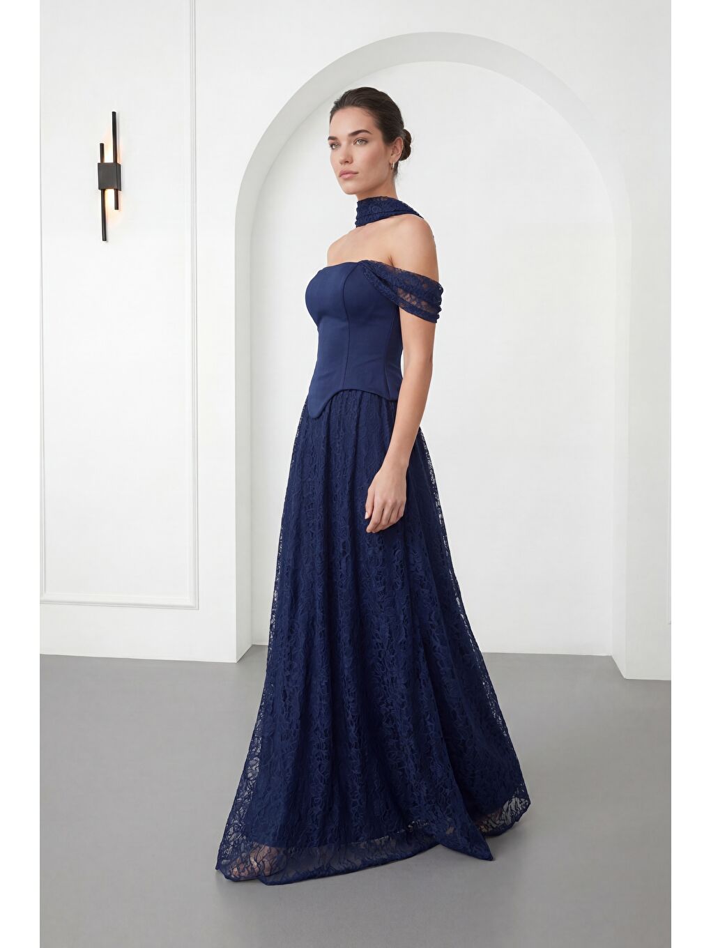 Kadın Lacivert Kayık Yaka Şal Yaka Dantel Detay Uzun Abiye Elbise-1