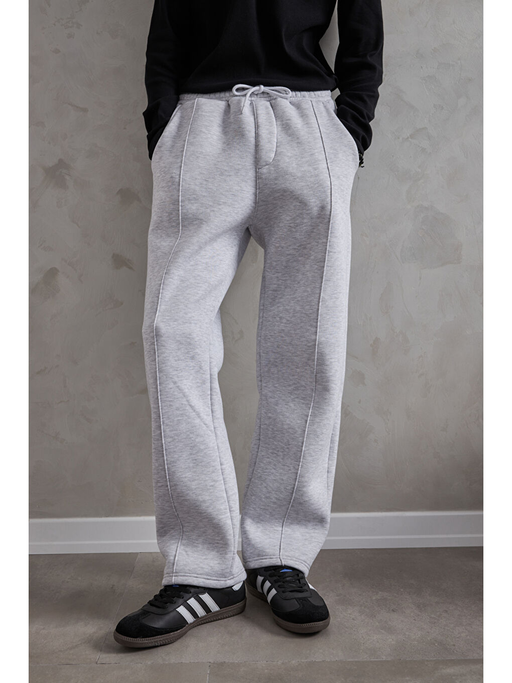 Gri Erkek Önü Dikiş Detaylı Baggy Eşofman Altı-1