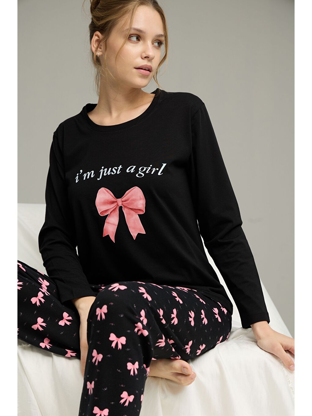 Siyah Kurdele Desenli Örme Pamuklu Pijama Takım25240192