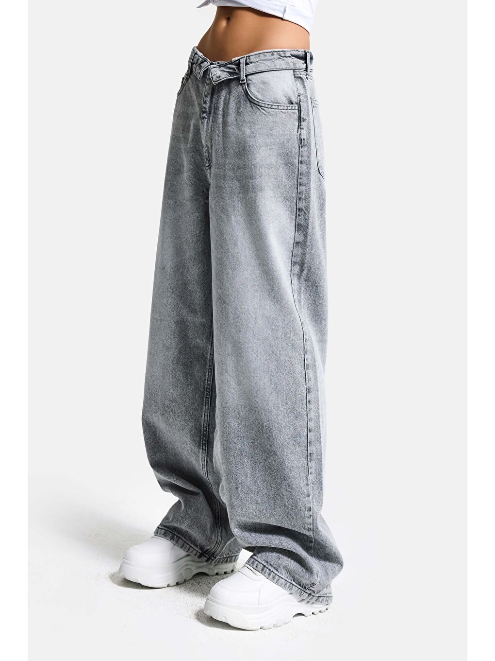 Kadın Gri 4s6-12 Straight Fit Kemer Detaylı Özel Tasarım Denim Jean-1