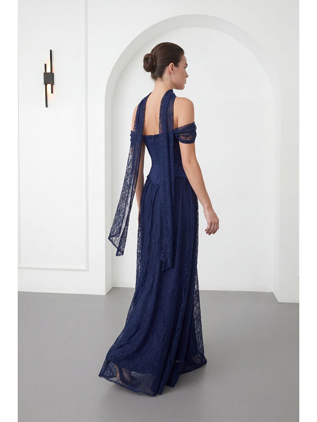 Kadın Lacivert Kayık Yaka Şal Yaka Dantel Detay Uzun Abiye Elbise-4