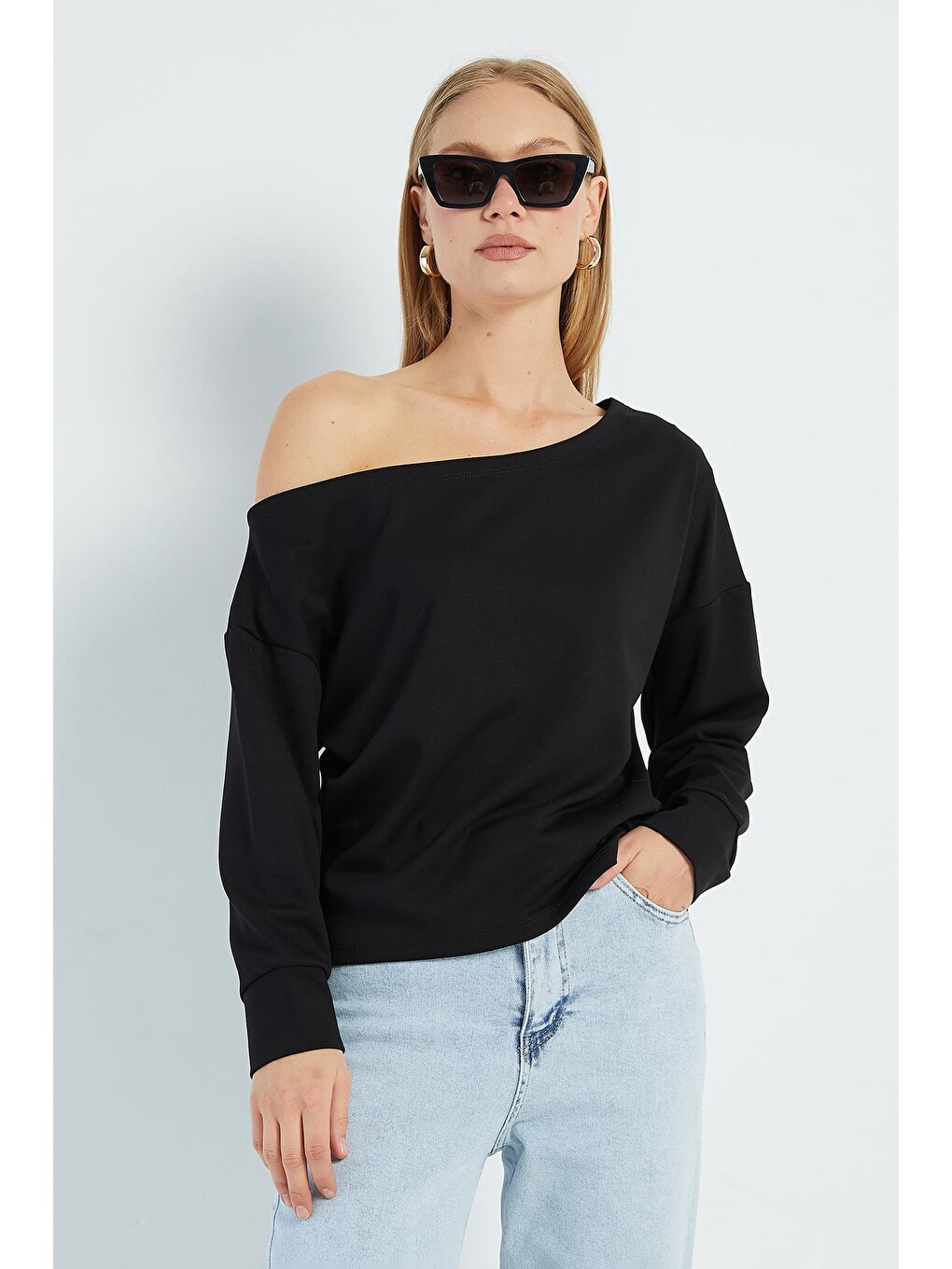 Siyah Basic Kayık Yaka Modal Sweatshirt-1