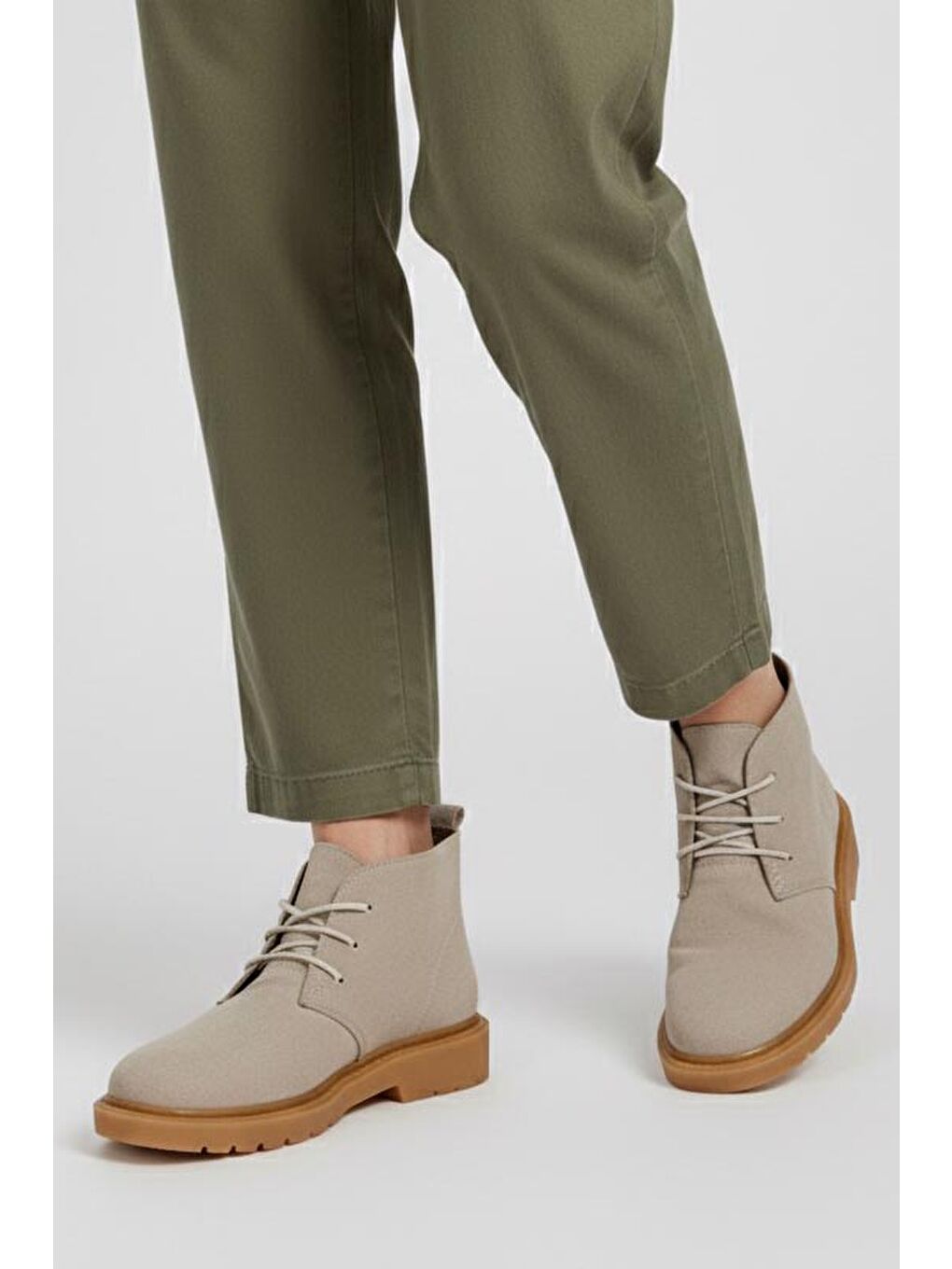 Ekru Kadın Krem Bağcıklı Yarım Süet Bot - 27906-KREM-1