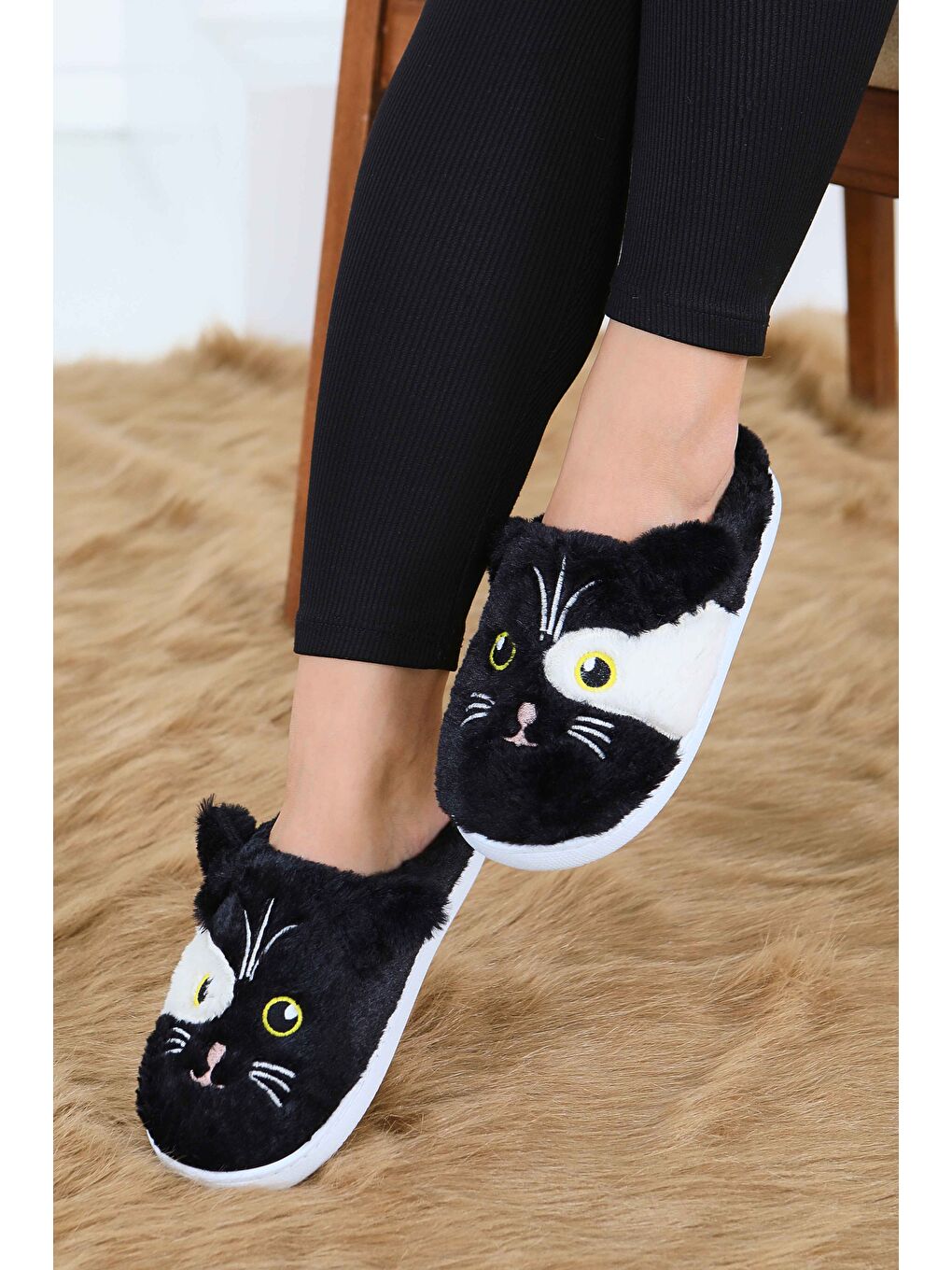 Kadın Siyah Kedi İşleme Detaylı Ev Terliği - 27778-SIYAH-1