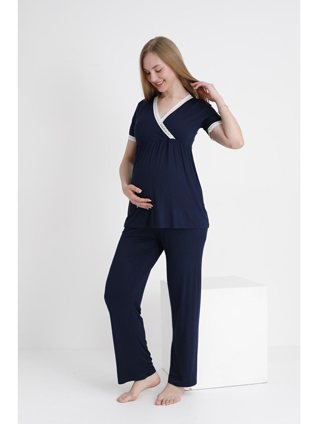 Lacivert Dantel Şeritli V Yaka Sabahlıklı Hamile ve Lohusa Pijama Takımı-3