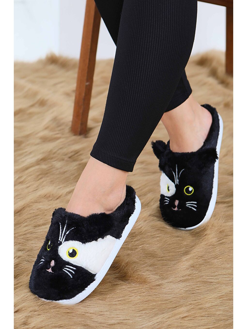 Kadın Siyah Kedi İşleme Detaylı Ev Terliği - 27778-SIYAH-2