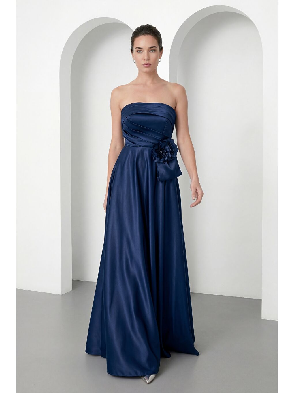 Kadın Lacivert Straplez Yaka Çiçek Detaylı Uzun Söz Nişan Nikah Abiye-1