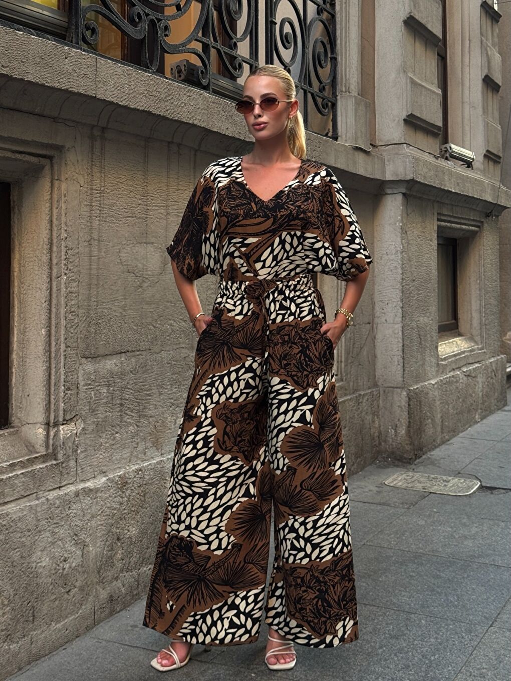 Kahverengi V Yaka Viskon Kumaş Bol Paça Alt Üst Takım