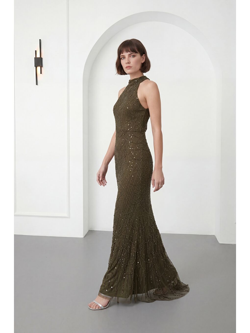 Kadın Haki Dar Kalıp Halter Yaka Taşlı Uzun Balık Abiye Elbise