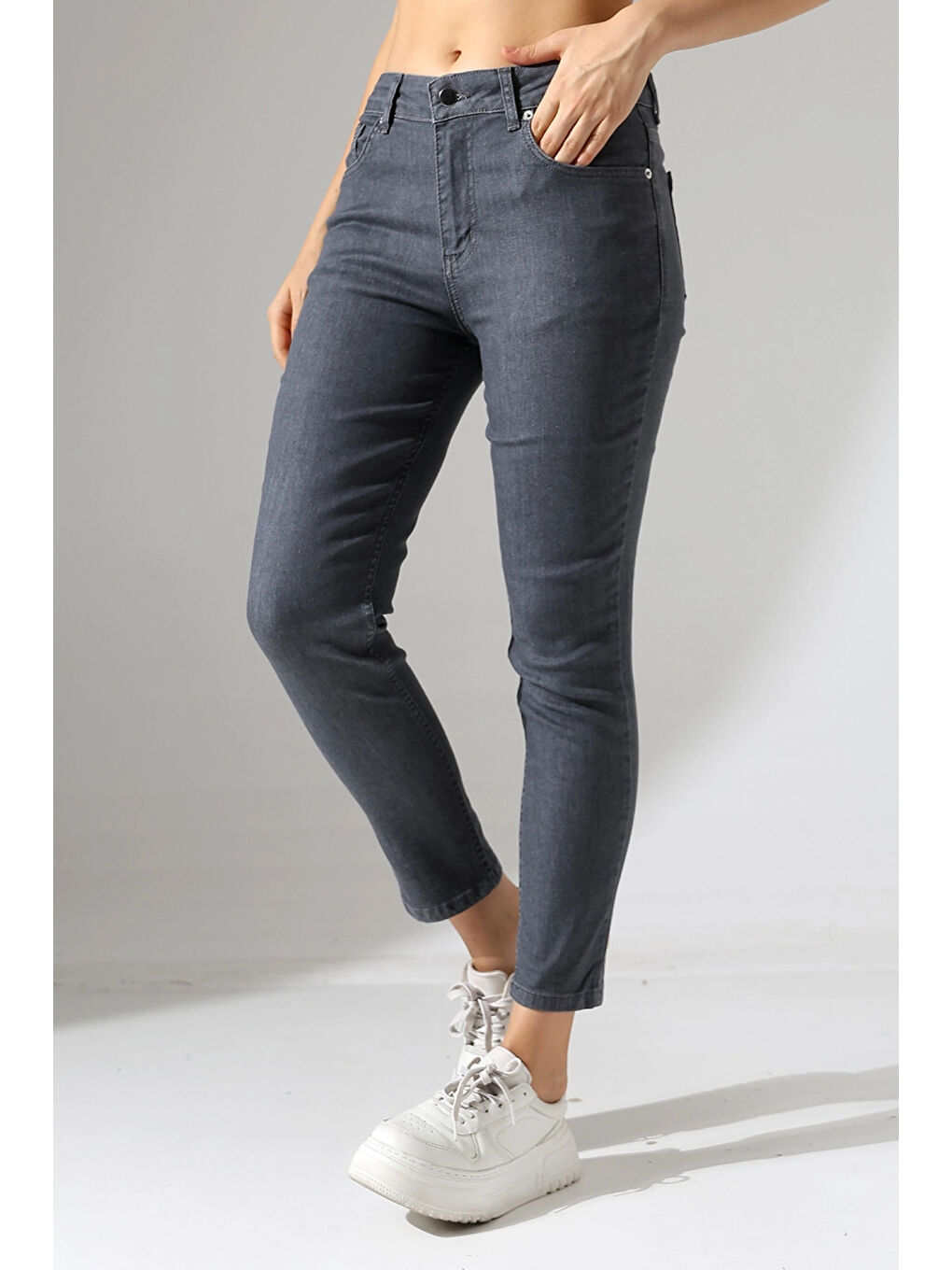 Koyu Gri Yüksek Bel Dar Kesim Jean-2