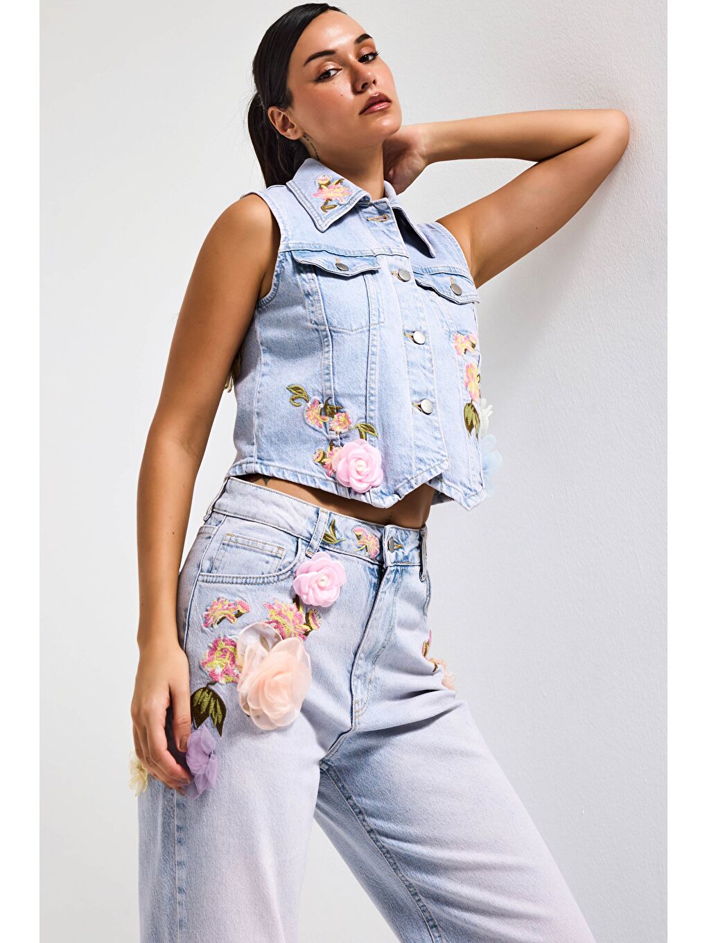 Mavi Kadın Jean Rengi 3s6-89 Crop Fit Gül ve Nakış Detaylı Özel Tasarım Denim Yelek-5