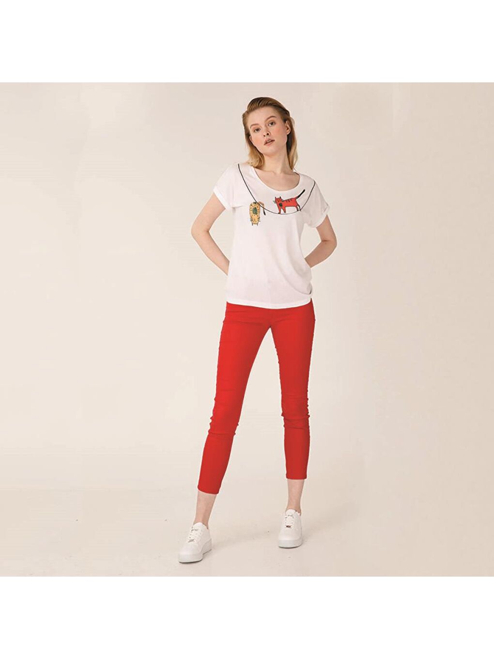 Beyaz Cambaz Kedi T-Shirt-6