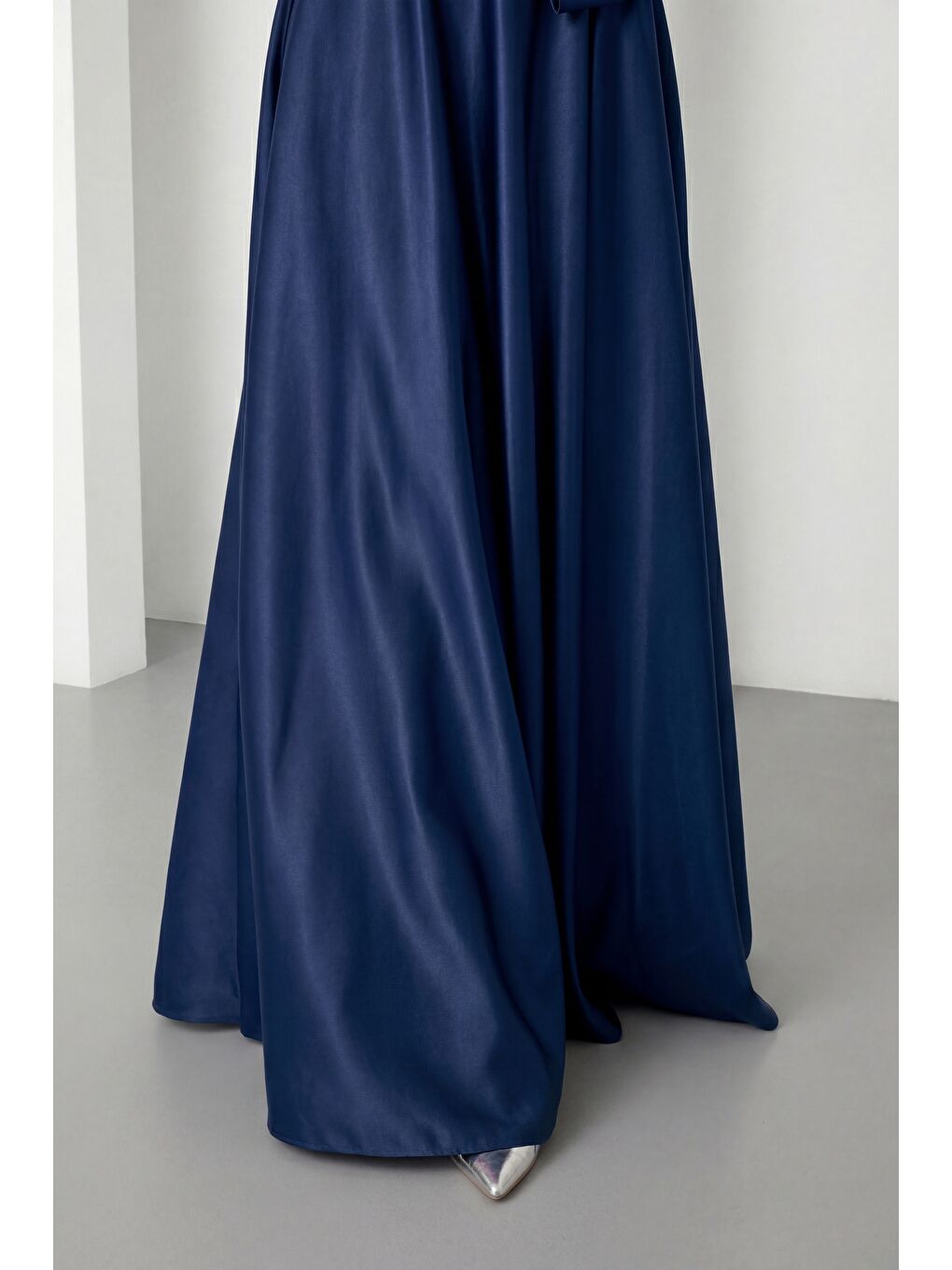 Kadın Lacivert Straplez Yaka Çiçek Detaylı Uzun Söz Nişan Nikah Abiye-3