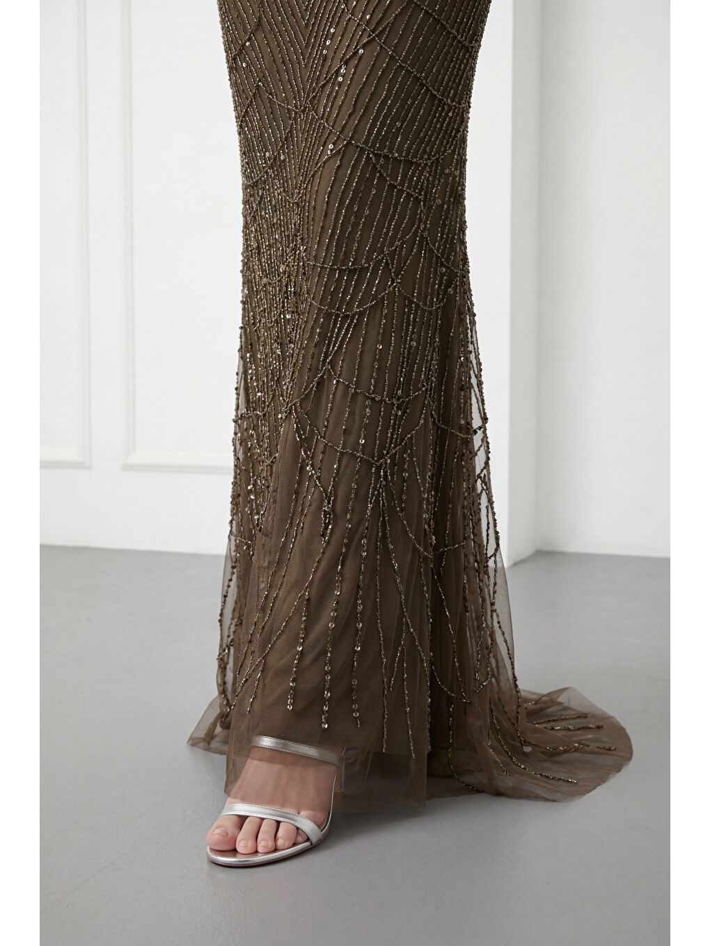 Kadın Haki Dar Kalıp Halter Yaka Taşlı Uzun Balık Abiye Elbise-3