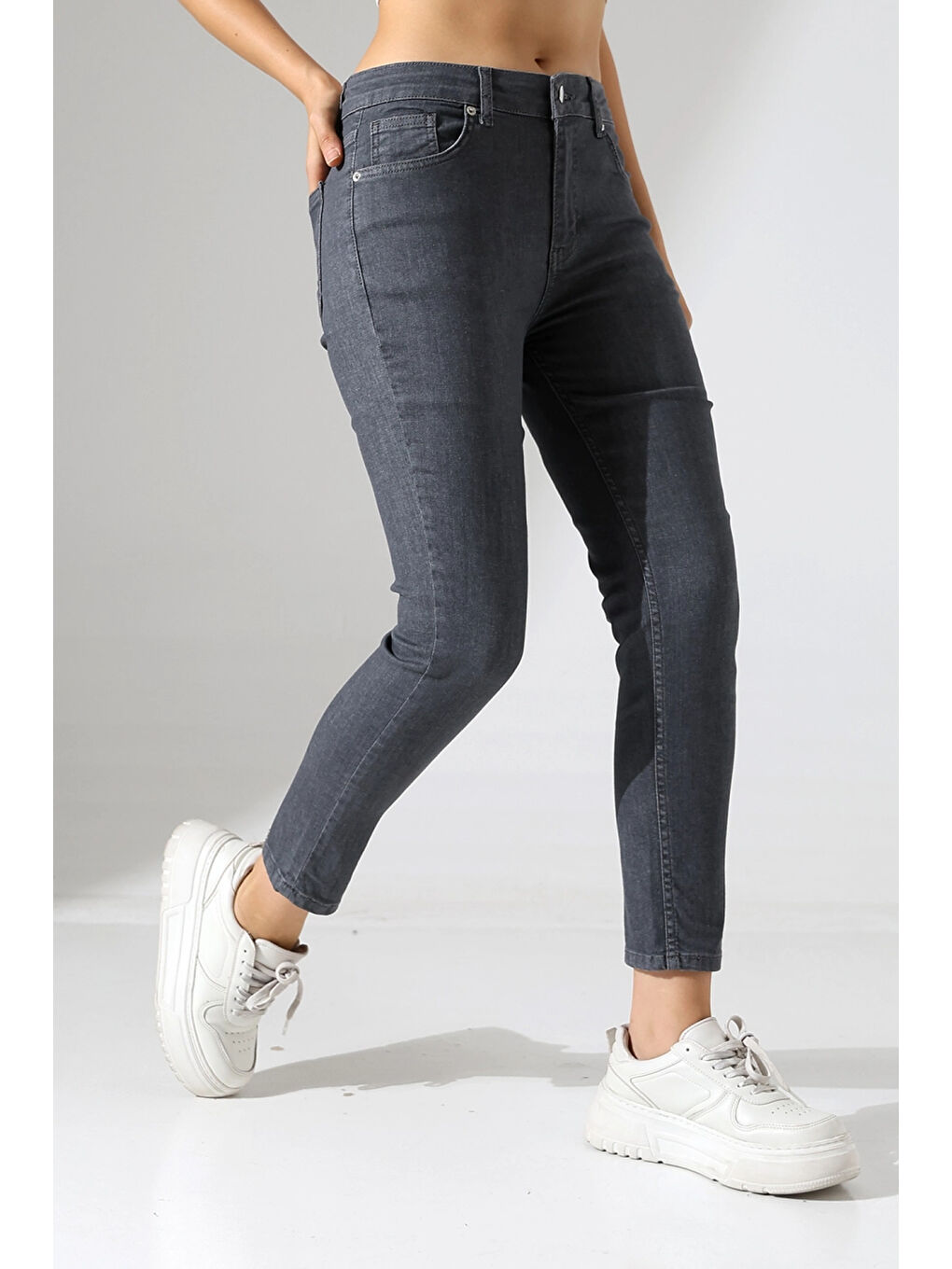 Koyu Gri Yüksek Bel Dar Kesim Jean-4