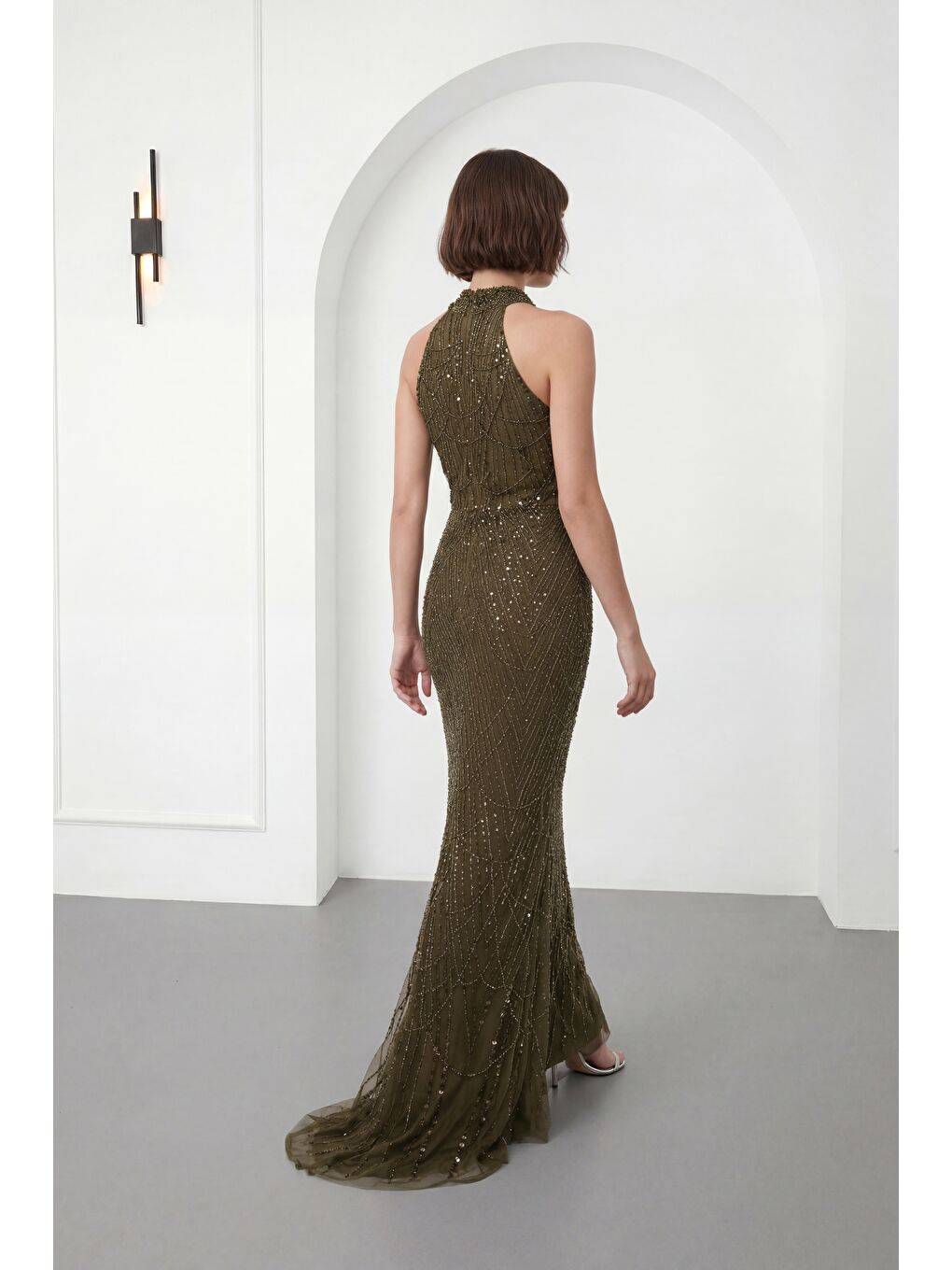 Kadın Haki Dar Kalıp Halter Yaka Taşlı Uzun Balık Abiye Elbise-5