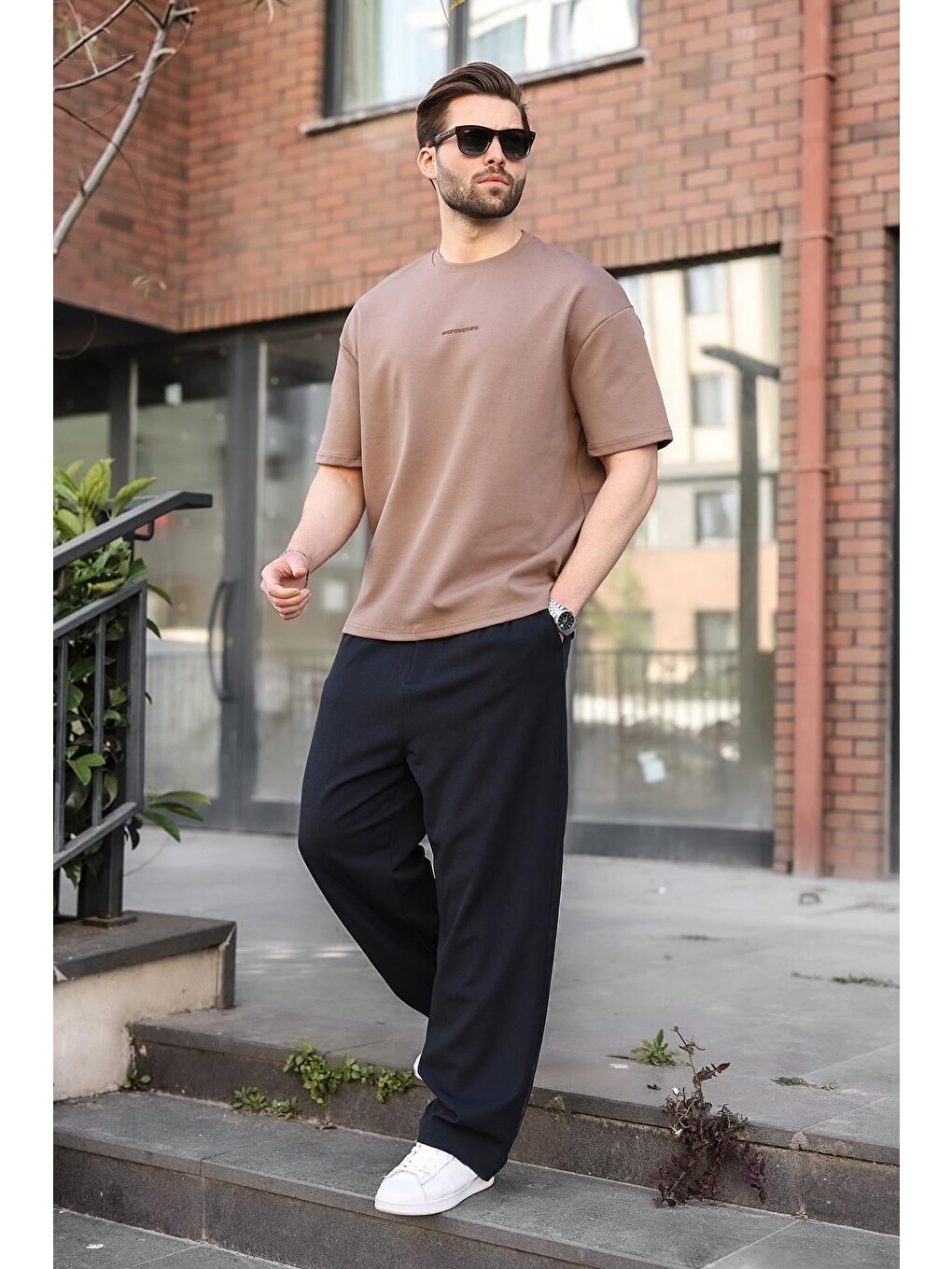 Kahverengi Bisiklet Yaka Oversize Erkek Tişört E7176-4