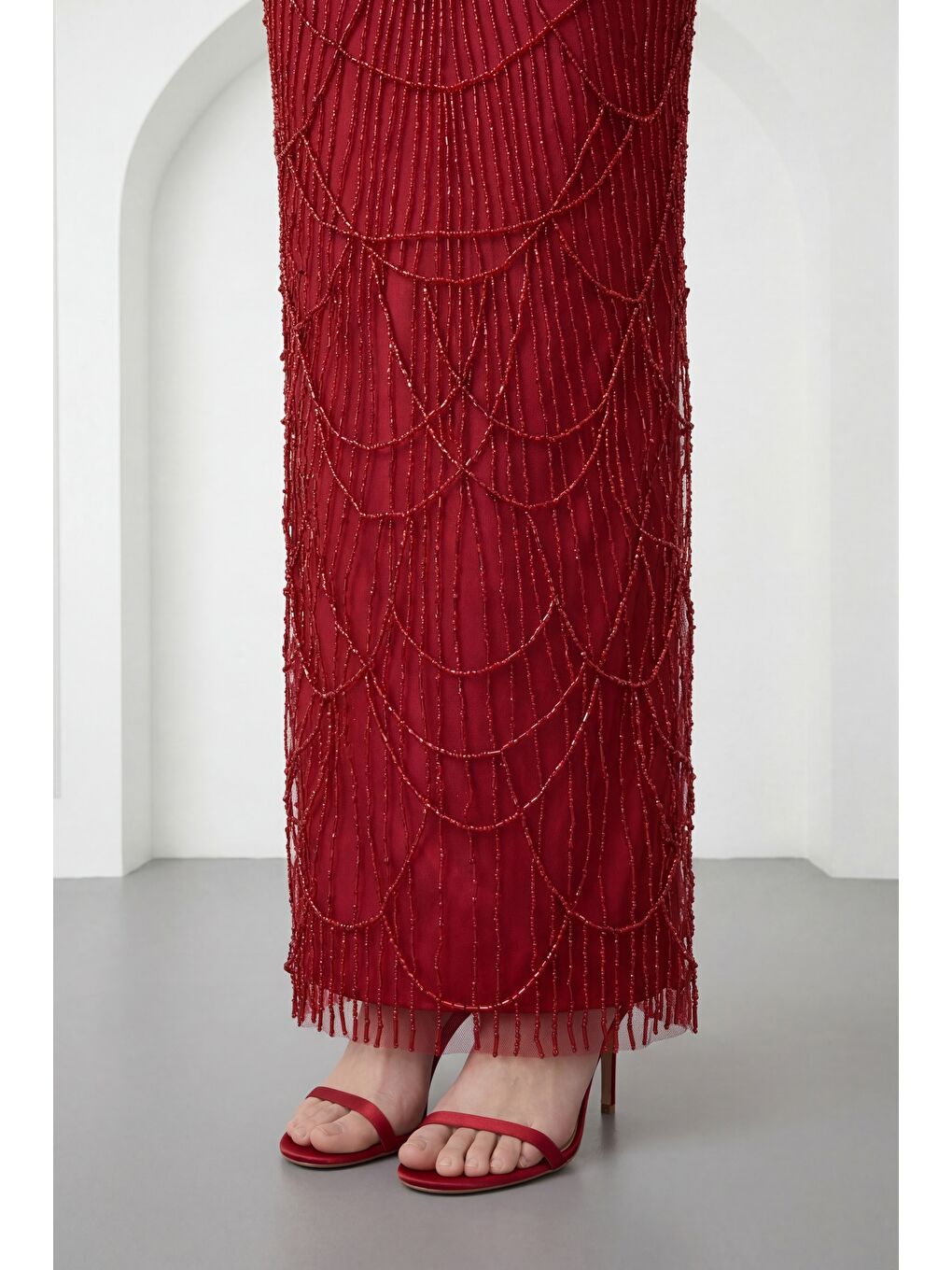 Kadın Kırmızı Kayık Yaka Çiçek Detaylı Uzun Taşlı Abiye Elbise-3